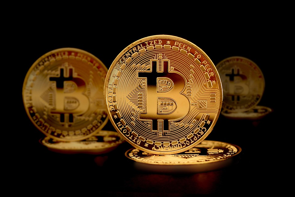 (Una crónica detallada que aborda la evolución de las criptodivisas, ideal para lectores curiosos que deseen contexto histórico y proyecciones futuras).